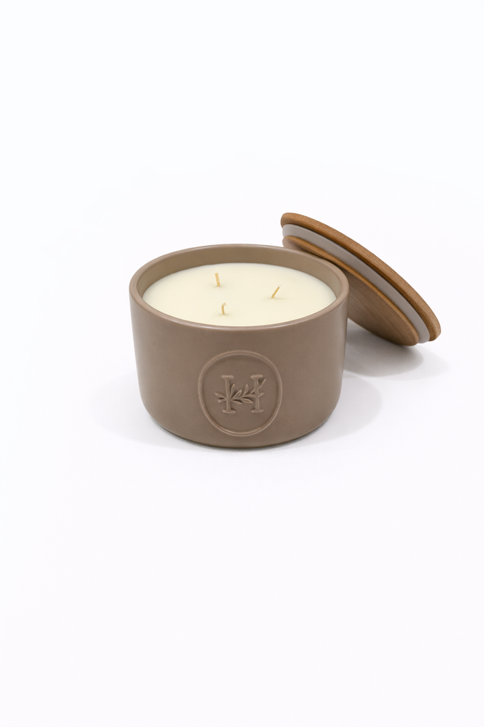 Mrs Hinch Duvet Day Scented Candle 560g – Triple Wick Ceramic Jar Clean Fresh Fragrance