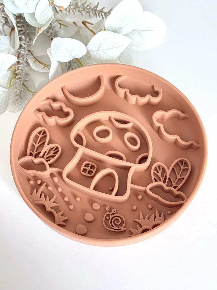 Slow Bowl Magic Mushroom – Feeding Mat Dog Bowl | BPA-Free Silicone Pet Bowl